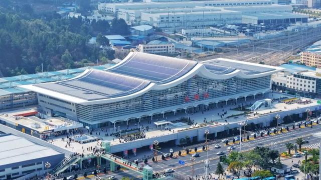 全列卧铺、夕发朝至！这趟环线旅游列车，有多过瘾？