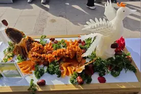 若羌县举办第十七届“楼兰文化·红枣节”美食展图片