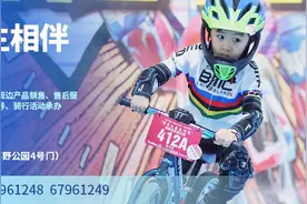 坚守金山16年高薪“挖”不走，这位拥有众多“粉丝”的医生为的是……图片