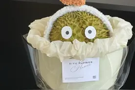 “榴你一生，莲你一世”！榴莲花束成了热门礼物，医生提醒……图片