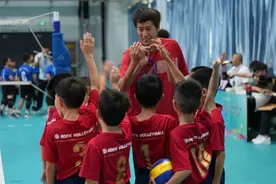 2024年全国小排球锦标赛暨青少年夏令营(第一期)在潍坊开赛图片