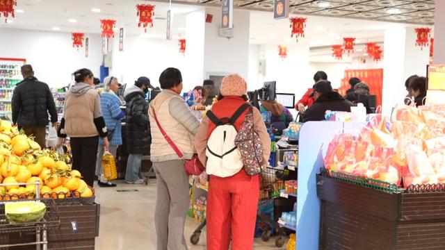 弥勒，人气爆棚！