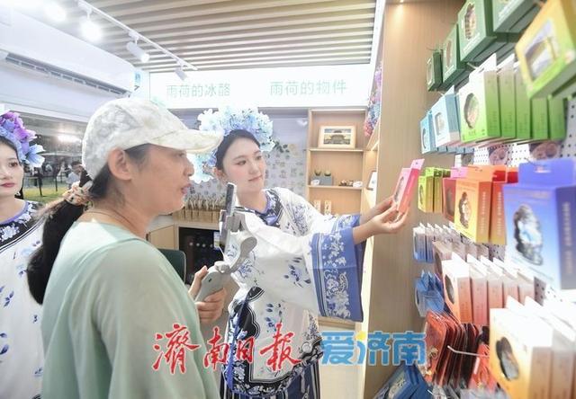 湖光人文共美，大明湖“雨荷馆”见证城市记忆新交融