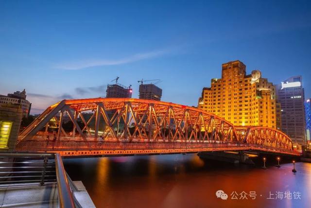 轻松游上海，快收下这份搭地铁畅玩外滩全攻略！