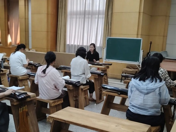 “青博之夏”的朋友圈有多广？从场馆、校园到社区、地铁，到处都有“搭子”
