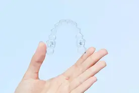 【科普】@初戴隐形牙套的你，有哪些需要特别注意的呢？图片