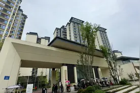 阳光政务 丨 房屋装修逾期未完工 为何一直拖？图片