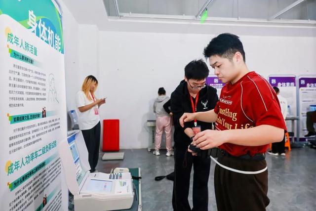 颛桥糕会现场探报！能买能玩有折扣，周末还有→