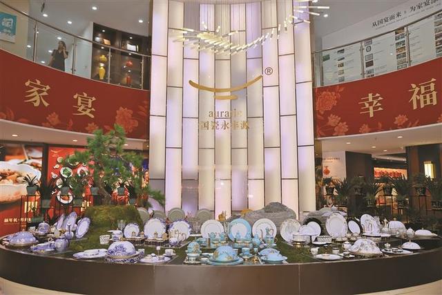 龙华区十大旅游点展“硬核浪漫”
