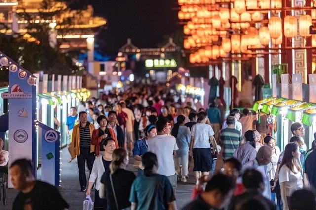 列车已到东台站！欢迎四海宾朋