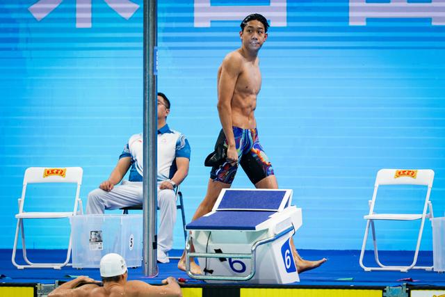 十五运｜力压孙杨潘展乐夺冠，张展硕能成为下一颗泳坛明星吗？