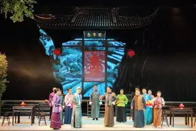原创大型现代川剧《追光》在四川自贡首演图片