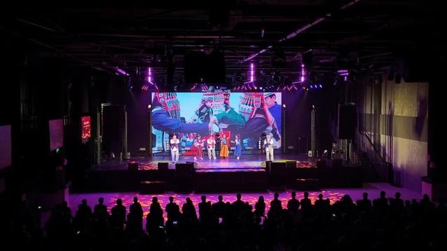 北疆文化神州行——乌兰牧骑全国巡演60周年纪念演出走进成都