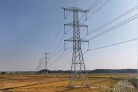 武汉至南昌1000千伏特高压交流线路工程江西段全线贯通图片