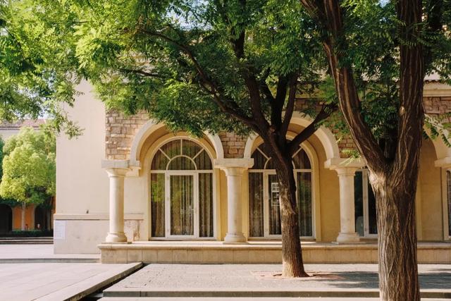 免费逛！郑州这9条特色街区，值得反复打卡→