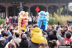 （新春见闻）浙江杭州：西湖畔年味浓图片