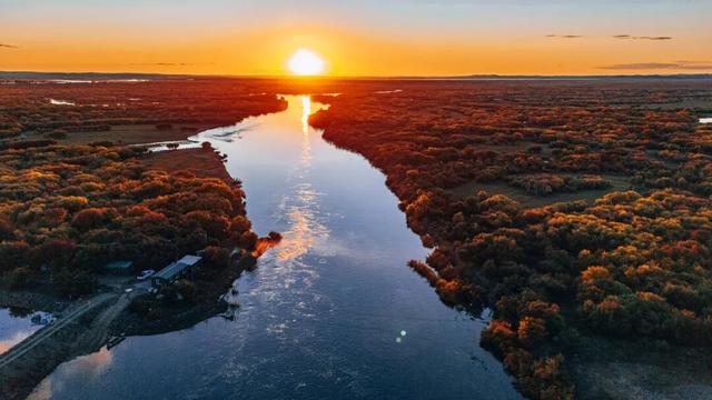 欢迎来到，秋天的廊道