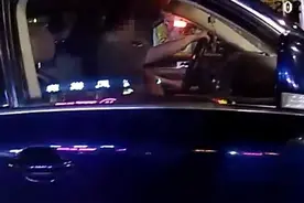 嫌代驾技术不行，男子一身酒气闯关图片