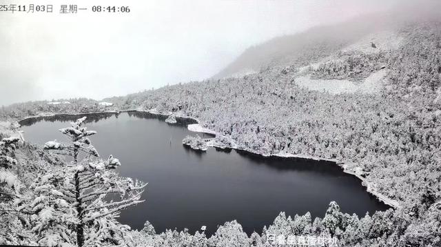 秋日雪景 | 雪后的螺髻山到底有多美?快来看!