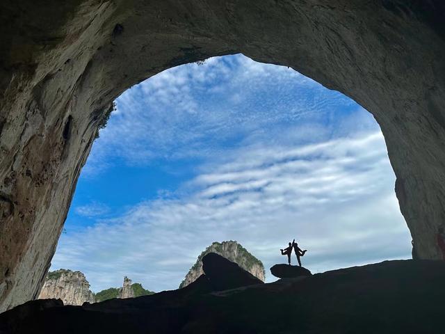 趣·凉都丨探洞、浆板、攀岩……六盘水月照探险研学营掀起文旅体验新浪潮