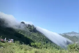 金佛山云瀑引来众多游客打卡，南川文旅委：本月已出现两次图片