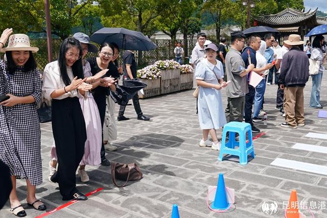 马帮铜铃古道响 网络安全护侨乡 “云岭网安大篷车”开进腾冲和顺古镇