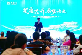 芙蓉镇业态上新了 芙蓉门·湘西北旅游集散中心举行招商推介图片