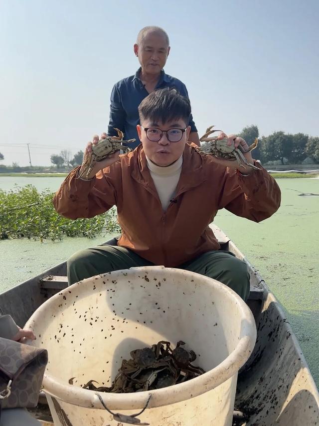乘船自己捕蟹，一起来大通湖自驾吧
