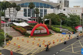 海南陪考家长忆高考：教室没空调没风扇 父母没陪考一切全靠自己图片