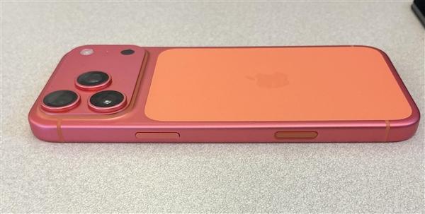 iPhone 17 Pro机身褪色 博主：无法避免