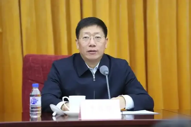 中纪委一日连打三虎