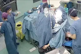突发！孕34＋5周产妇胎盘剥离一半…… 青岛妇儿医院产科团队“极限营救”图片