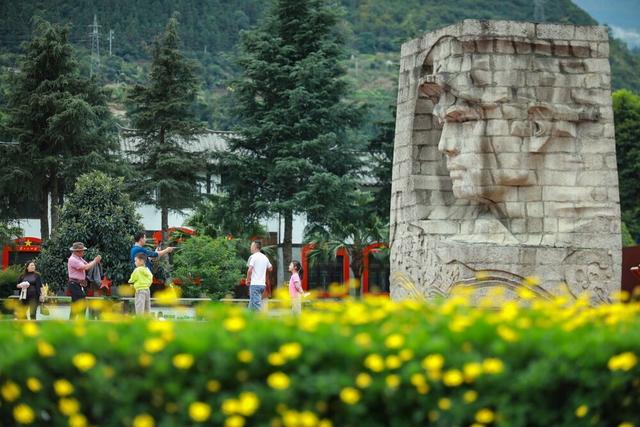 市州观察丨突出优势并链成片，雅安“1+5”文旅目的地矩阵这样建