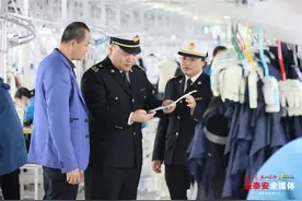 泰安海关精准服务助推辖区服装扩大出口图片