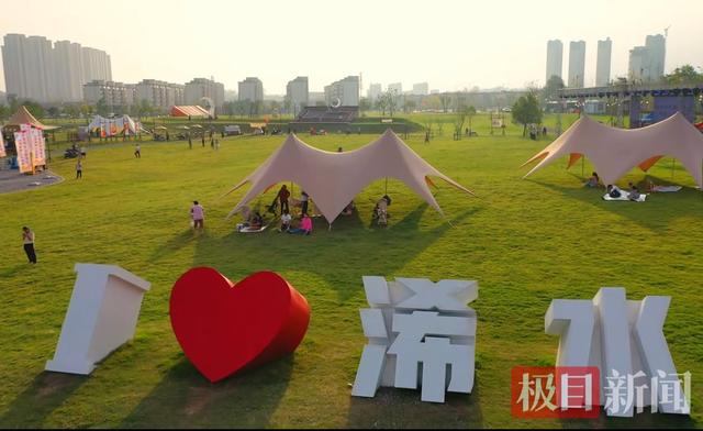 国庆假期揽客超30万人次，营收破千万，湖北浠水时光营地火爆出圈引燃消费