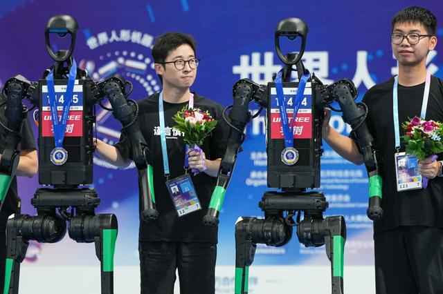 2025世界人形机器人运动会上演“百米飞人决战”；德、法、英、意、芬及北约和欧盟领导人将赴华盛顿参加美乌峰会