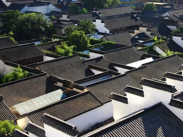 新同学，请留步！一起在秦淮解锁青春新玩法→