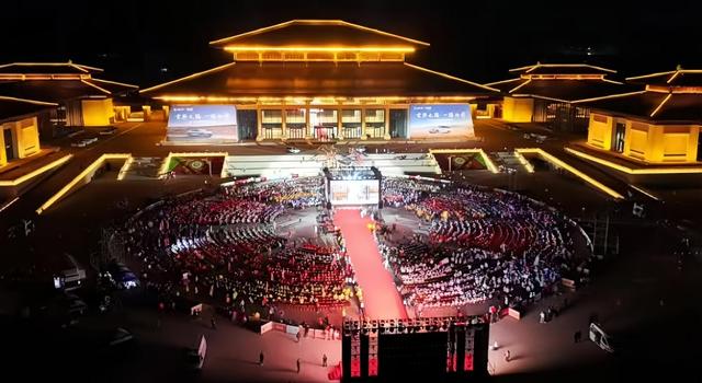 【辉煌十四五·敦煌答卷】“文旅 + 百业” 赋能增长  “十四五” 敦煌激活千年文化活力