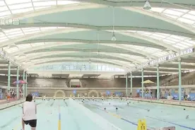 上海这个地方最近爆火！有人回来就发烧40度……居然还没法管？图片