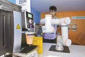 瞄准千亿级市场 宝安机器人加速“进化”图片