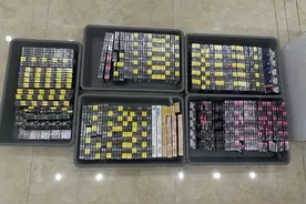 海关查获一起“蚂蚁搬家”式走私香烟进境案，共计香烟86条、17200支图片