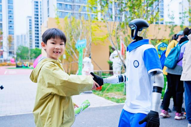 学院路“八大学院”科普嘉年华举办