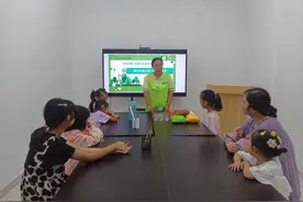 “师”情“花”意 与“泥”相伴——塘沽街道紫云东社区开展教师节黏土花束DIY主题活动图片