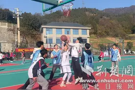 郧西中小学篮球沿江赛区分级联赛精彩纷呈图片