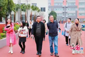 跨校交流，互相启智 这两所学校进行了深入交流学习图片
