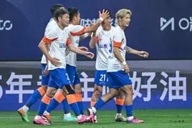 两队凑不齐五外援！客战三镇，泰山队本土球员需承担更多责任图片