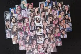 一张明星小卡售价被爆炒至5万元，拆卡直播为什么如此让人上瘾？图片