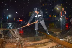 多地暴雨来袭 各方全力应对图片