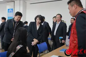 滨州市教育系统急需紧缺人才招聘会在华东师范顺利开幕图片