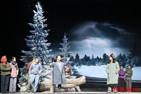 戏剧节汇聚艺术魂！城市魅力再升级，温情绽放暖人间！图片